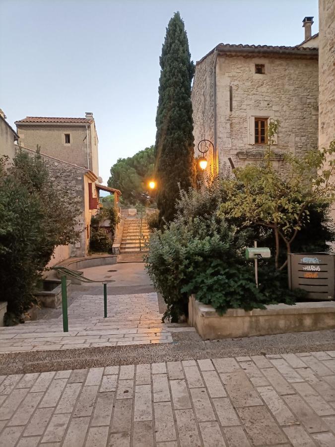 A Deux Pas D'Avignon Villa Aramon Exterior photo